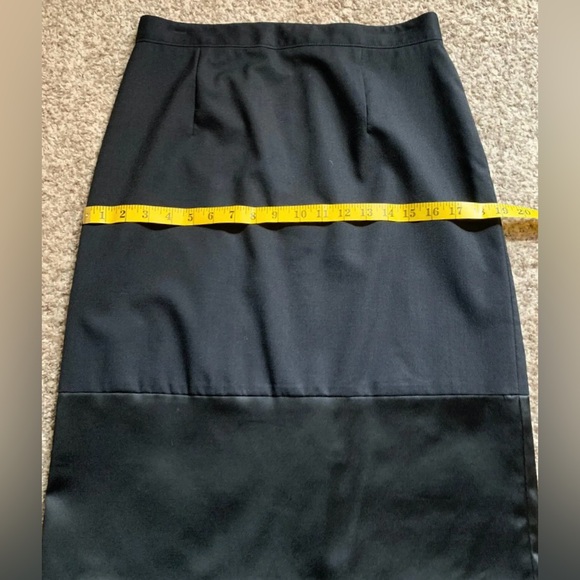 Dolce & Gabbana Italy Size 46 US 4 / 6 Black Satin Pencil Skirt - Picture 5 of 7